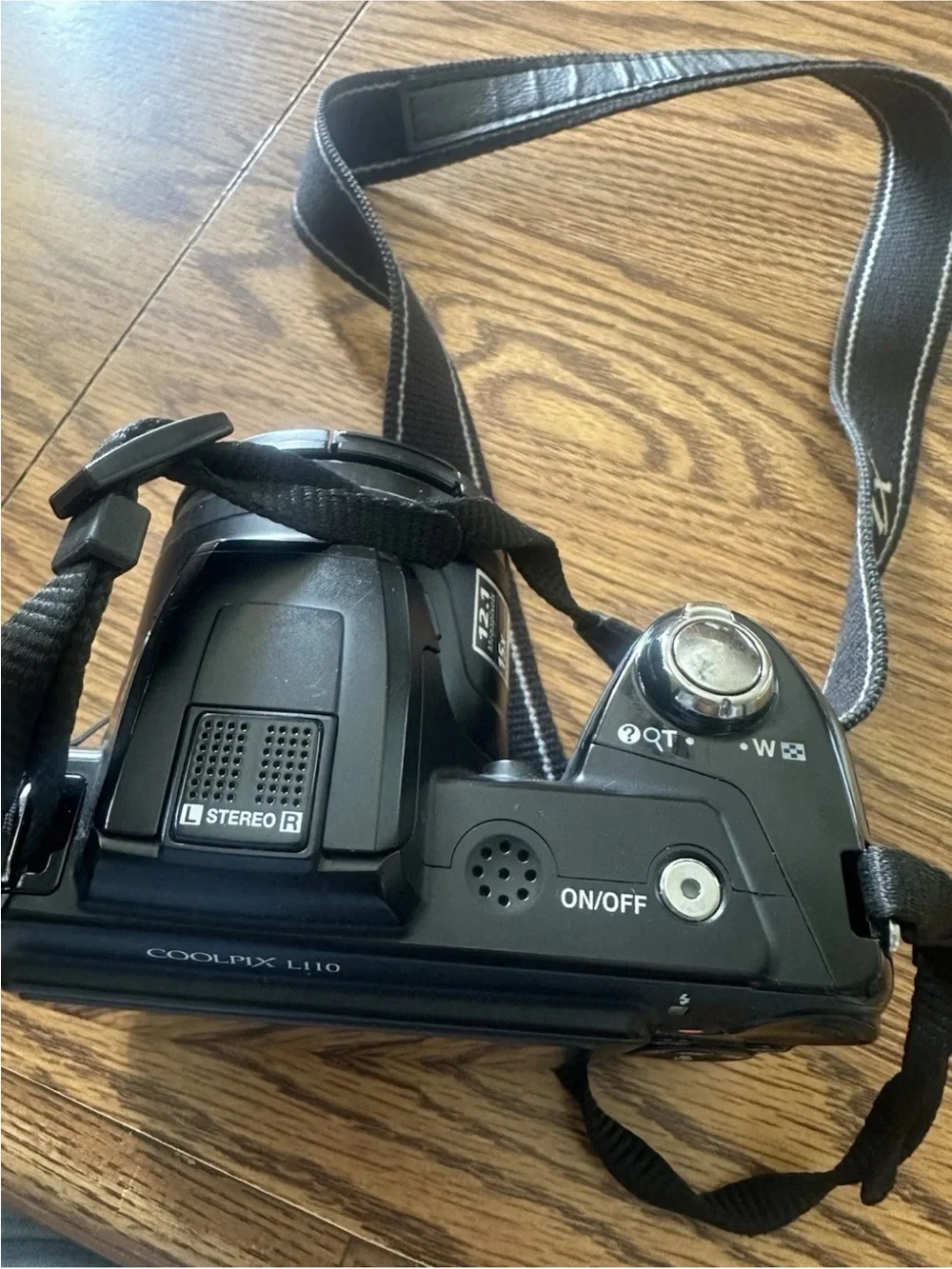 Nikon COOLPIX L110 12.1MP Digital Camera - Black no sim free shipping (details)
